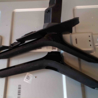 HiSense H43N5300UK  Feet